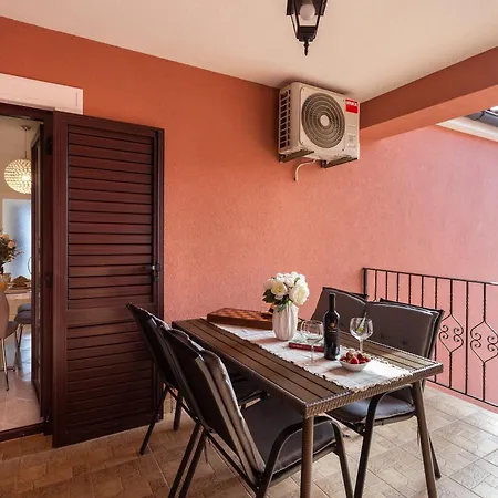 Apartment Newly Renovated In